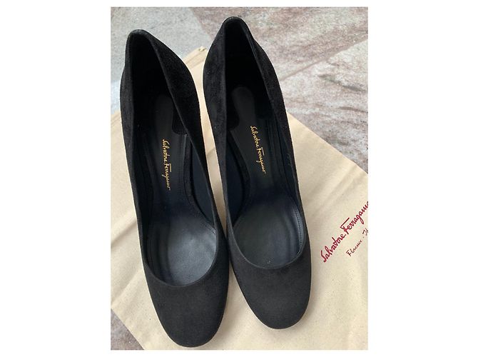 Salvatore Ferragamo LUCCA 85 Keilsandaletten aus Wildleder Schwarz - Ansicht 2