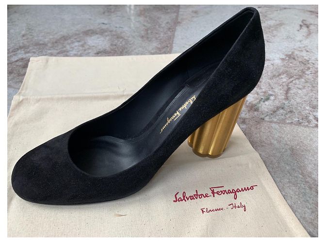 Salvatore Ferragamo LUCCA 85 Keilsandaletten aus Wildleder Schwarz - Ansicht 3