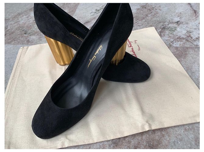 Salvatore Ferragamo LUCCA 85 Keilsandaletten aus Wildleder Schwarz - Ansicht 4