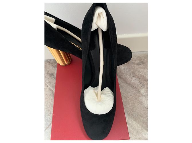 Salvatore Ferragamo LUCCA 85 Keilsandaletten aus Wildleder Schwarz - Ansicht 9
