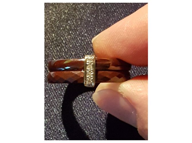 Guy Laroche - Anello in oro giallo e ceramica color cioccolato 18K & DIAMANTI Bianco D'oro Marrone scuro - vista 2