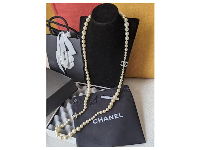Chanel Collana CC Classic Timeless Pearl GHW D'oro - vista 3