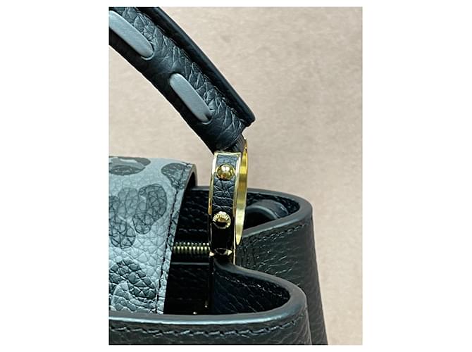 Capucines Louis Vuitton Nasturzi leopardo BB Nero - vista 4