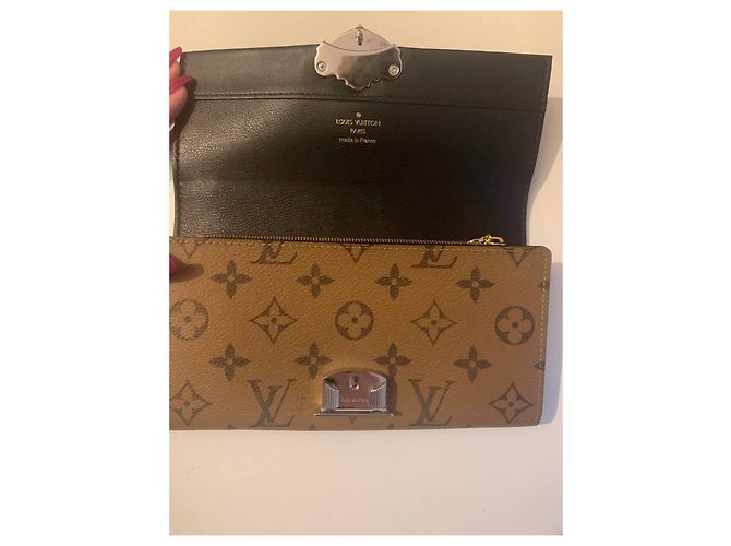 Louis Vuitton Brown Monogram Reverse Sarah Column Cartera larga negro - vista 6