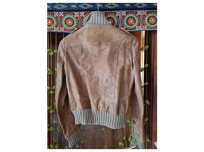 Autre Marque A-Priorité Lederjacke Taupe - Ansicht 4