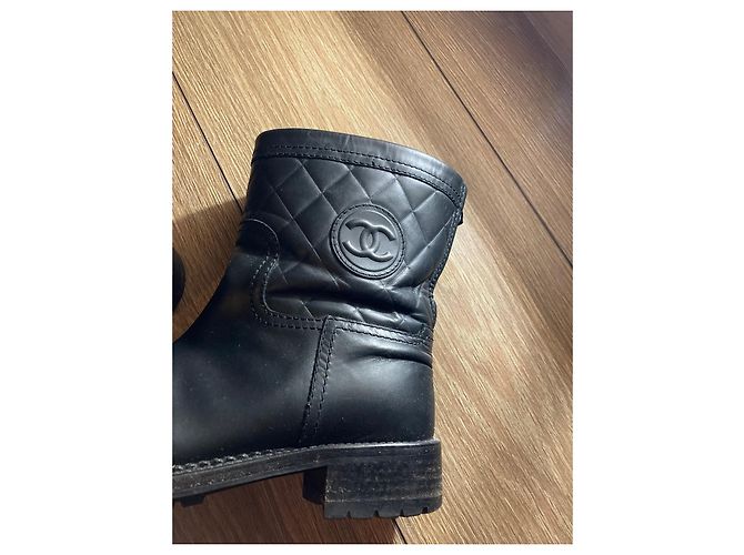 Botas Biker Chanel de piel negra acolchada Negro - vista 2