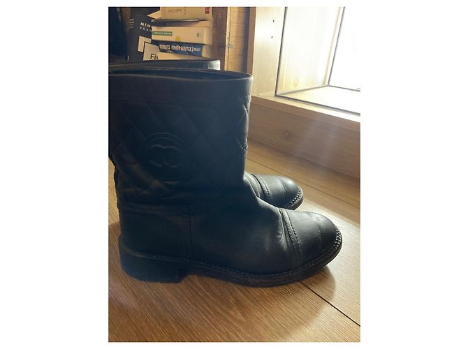 Botas Biker Chanel de piel negra acolchada Negro - vista 3