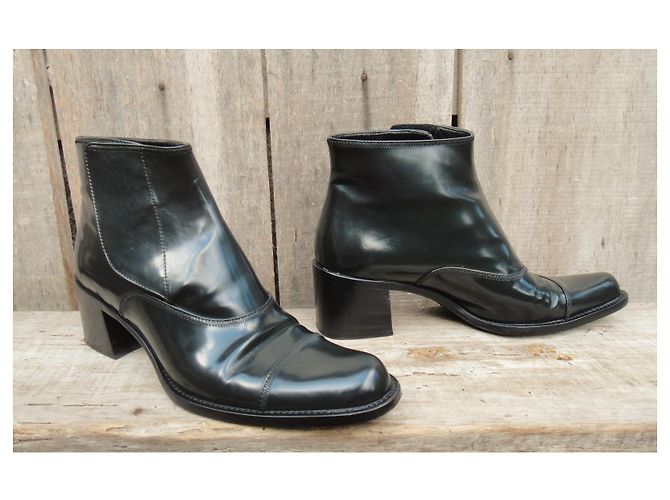 Botas Prada de piel negras 38,5 Negro - vista 2
