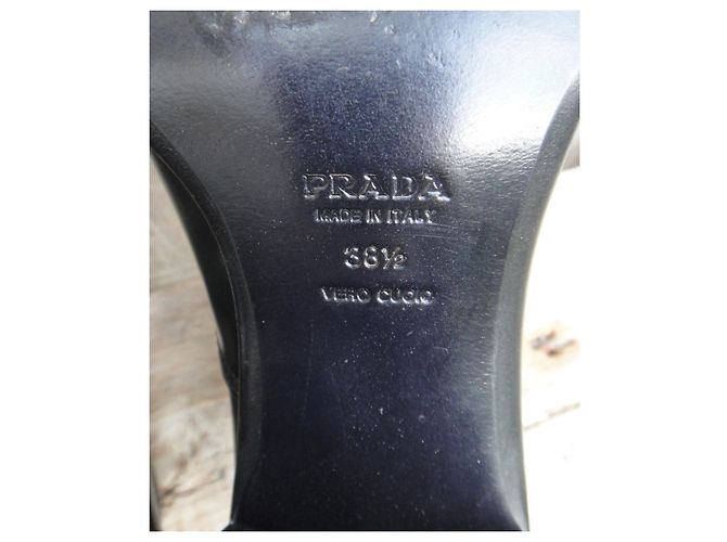 Botas Prada de piel negras 38,5 Negro - vista 6