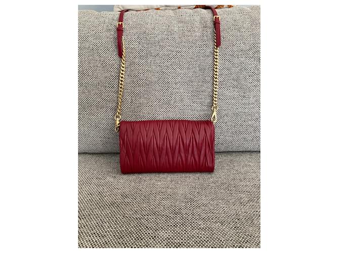 Bolsa Miu Miu de couro napa acolchoado Ruby Red Vermelho - vista 2