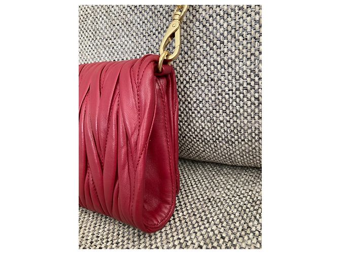 Bolsa Miu Miu de couro napa acolchoado Ruby Red Vermelho - vista 4
