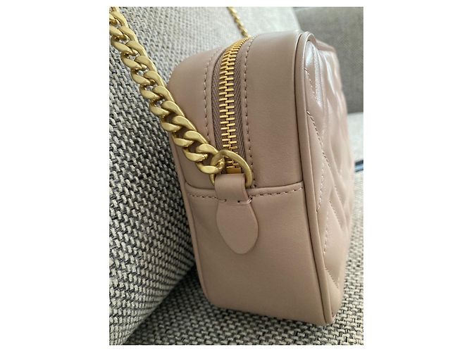 Bolsa transversal Miu Miu Cipria em couro napa acolchoado bege - vista 5