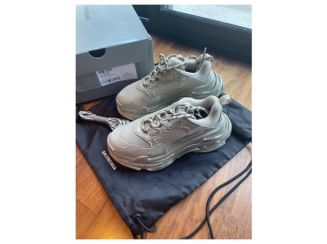 Sneakers Balenciaga Triple S Beige - vista 3