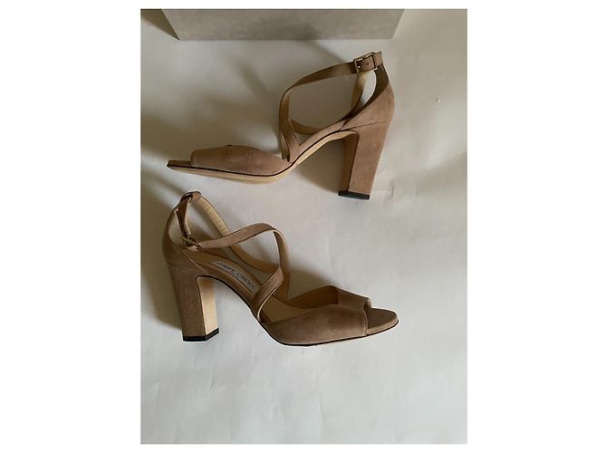 Sandali Jimmy Choo in suede con tacco largo beige - vista 4