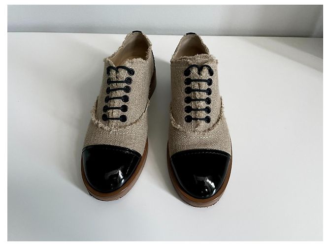 Chanel Schnürsenkel Oxfords Beige - Ansicht 2
