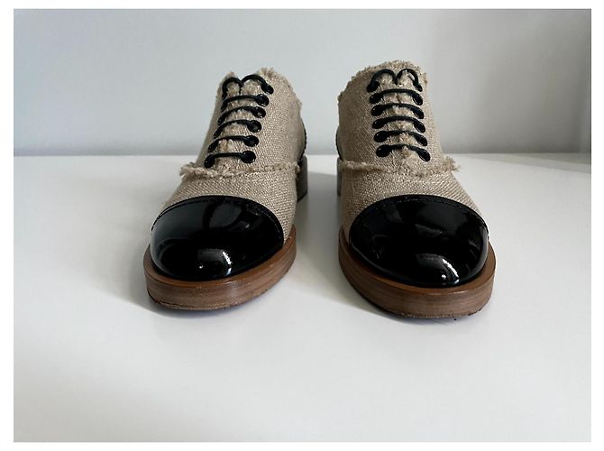 Chanel Schnürsenkel Oxfords Beige - Ansicht 3