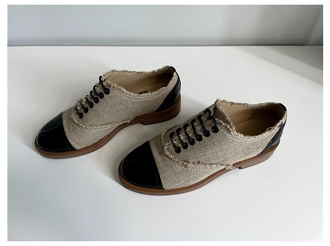 Chanel Schnürsenkel Oxfords Beige - Ansicht 4