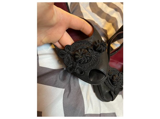 Sandali Prada in pelle martellata nera con punta aperta Nero - vista 5
