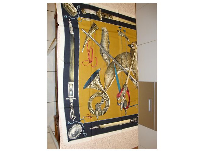 Quadrato di seta Hermès Belle Chasse Henri de Linares Multicolore - vista 4