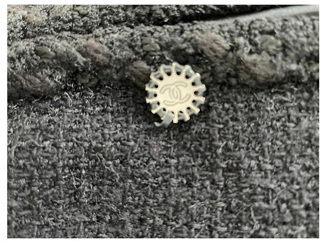 Chanel kleine schwarze Jacke „LBJ“ 11c Größe 40 - Ansicht 3