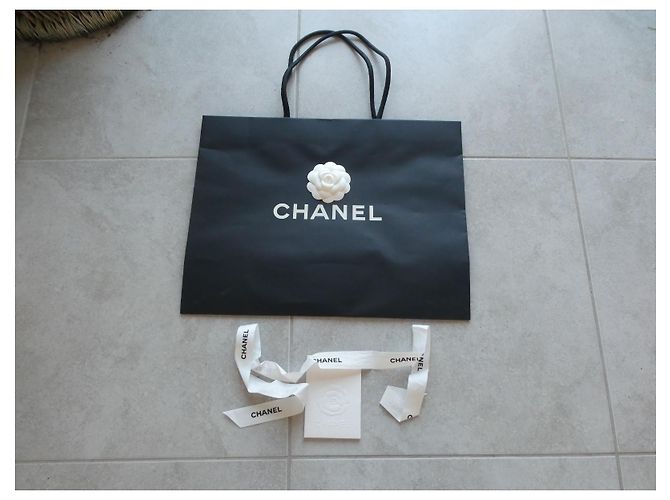 caja de chanel vacía para bolsa de chanel con bolsa para el polvo Negro - vista 4