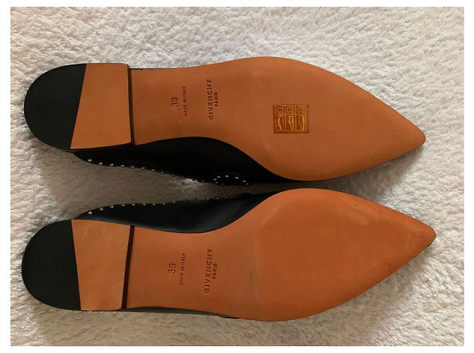 Givenchy Eleganti zoccoli in pelle borchiata nera - vista 6