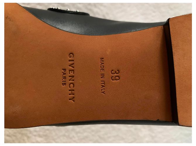 Givenchy Eleganti zoccoli in pelle borchiata nera - vista 7