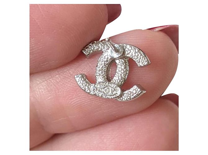 Chanel CC F18Orecchini di cristallo classici senza tempo con logo V Argento - vista 2