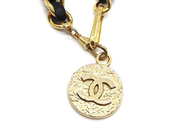 Chanel Gold Black CC Medallion Charm Charm Leather Through Chain Belt Collar Dorado - vista 7