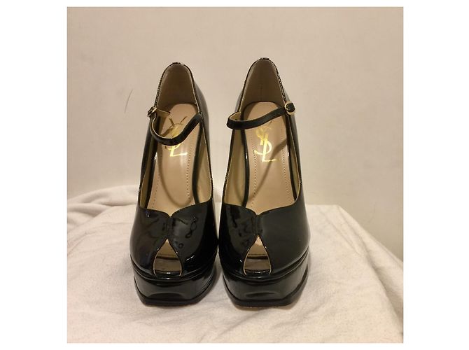 Yves Saint Laurent Tribute Mary Janes in vernice nera Nero Bianco - vista 5