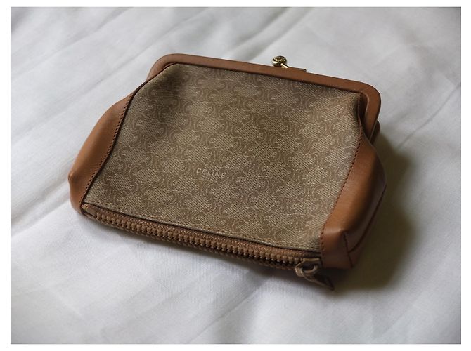 Céline Monedero con la marca New Celine Beige - vista 2