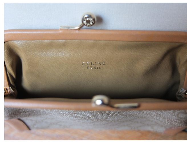 Céline Monedero con la marca New Celine Beige - vista 4