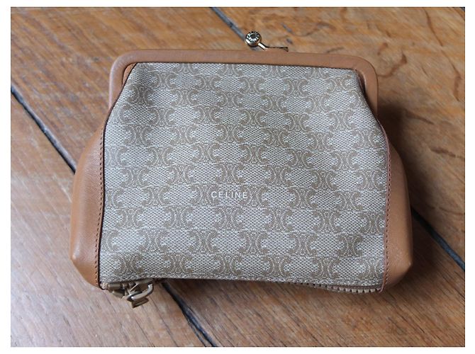 Céline Monedero con la marca New Celine Beige - vista 6