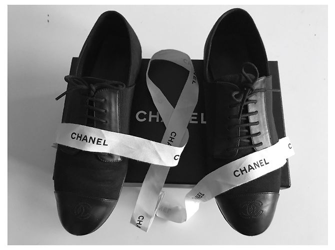 Chanel Uniform-Oxford-Schnürschuhe Schwarz - Ansicht 18