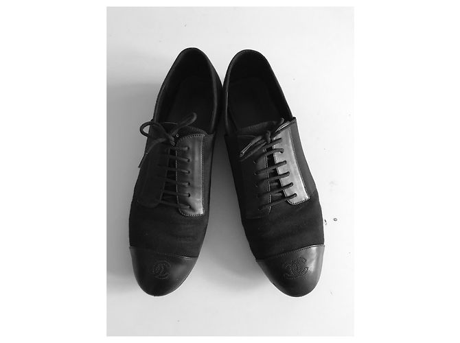 Chanel Uniform-Oxford-Schnürschuhe Schwarz - Ansicht 6