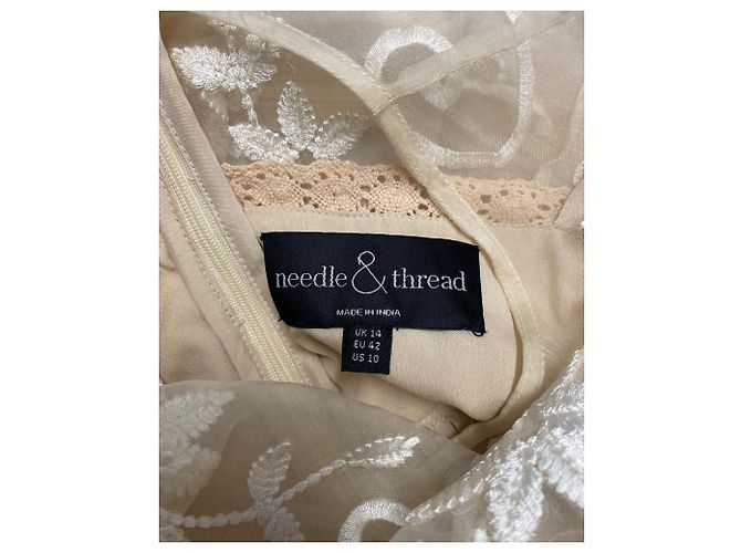 Needle & Thread – Ärmelloses Spitzenkleid aus beiger Seide Braun - Ansicht 3
