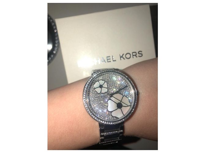 Relógio Michael Kors Prateado com Microcristais Prata - vista 2