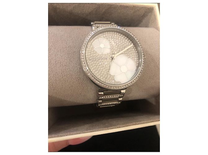 Relógio Michael Kors Prateado com Microcristais Prata - vista 4