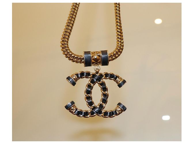 Cambon Collana Chanel in pelle dorata D'oro - vista 4