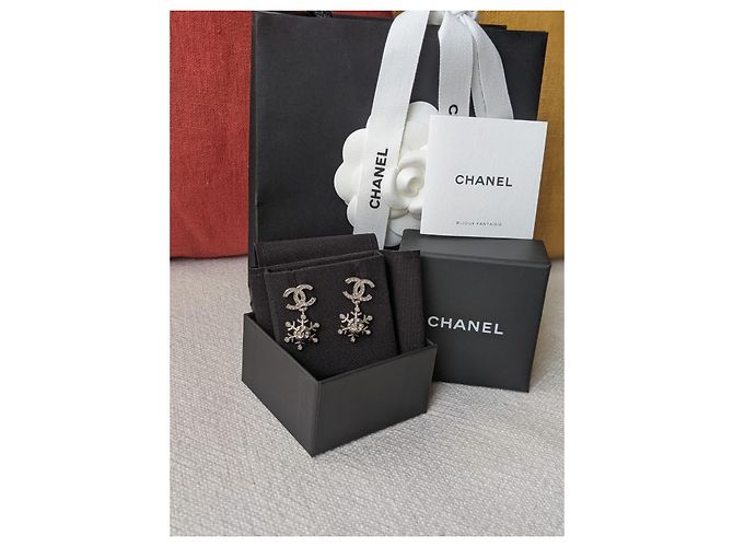 Chanel CC A19B Orecchini SHW Fiocco di Neve Argento - vista 11