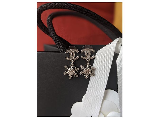 Chanel CC A19B Orecchini SHW Fiocco di Neve Argento - vista 13