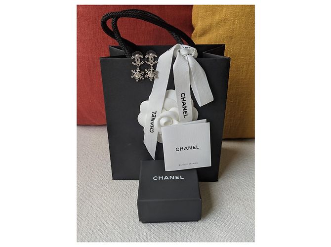 Chanel CC A19B Orecchini SHW Fiocco di Neve Argento - vista 14