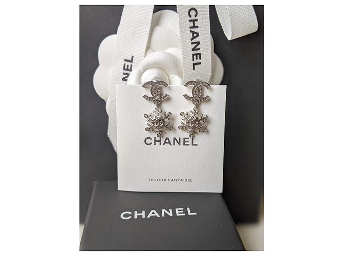 Chanel CC A19B Orecchini SHW Fiocco di Neve Argento - vista 5