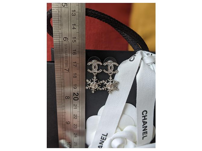 Chanel CC A19B Orecchini SHW Fiocco di Neve Argento - vista 8