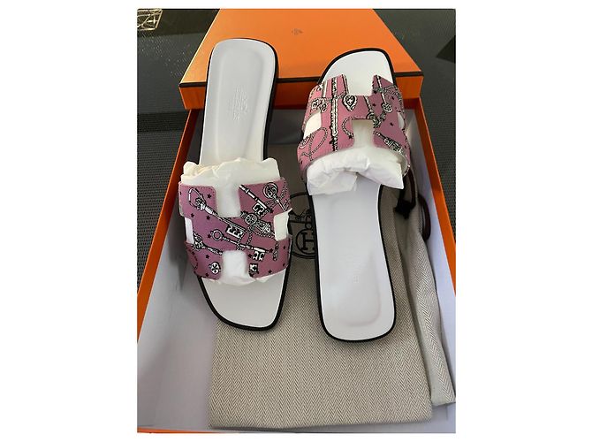 Hermès Oran Sandalen Pink - Ansicht 2