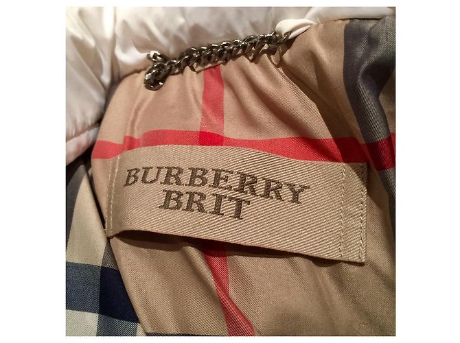 Jaqueta baiacu Burberry Brit em branco - vista 10