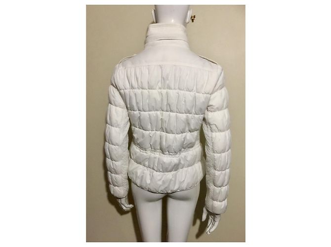Jaqueta baiacu Burberry Brit em branco - vista 3