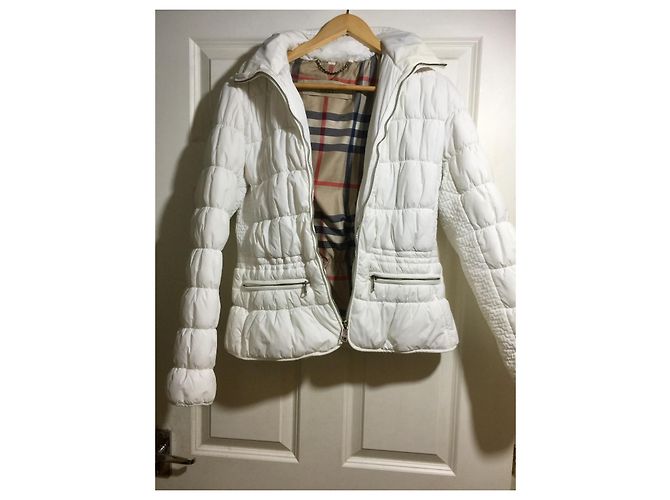 Jaqueta baiacu Burberry Brit em branco - vista 8