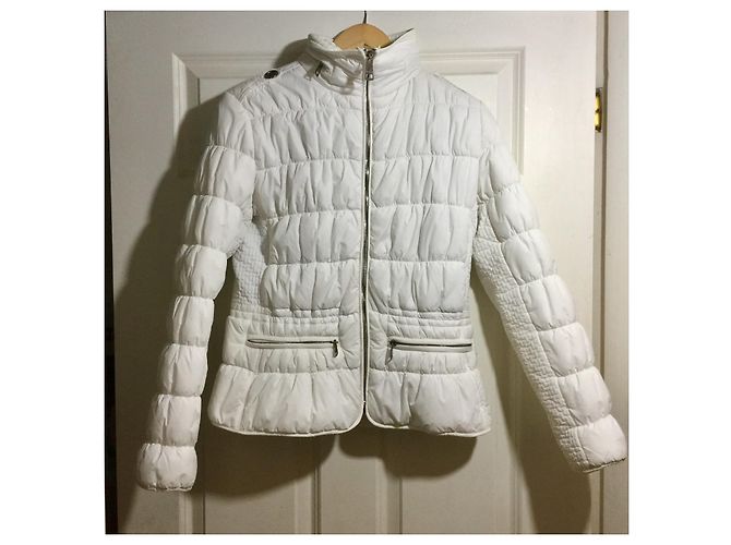 Jaqueta baiacu Burberry Brit em branco - vista 9