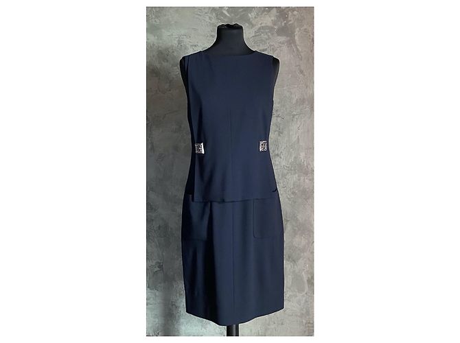 Vestido sin mangas azul marino Chanel de viscosa - vista 2